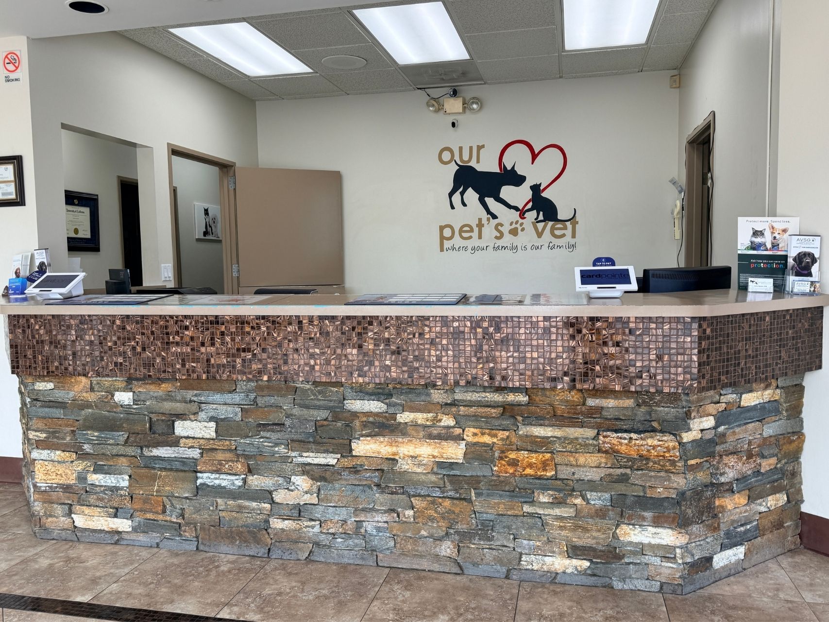 Pet’s Vet front desk